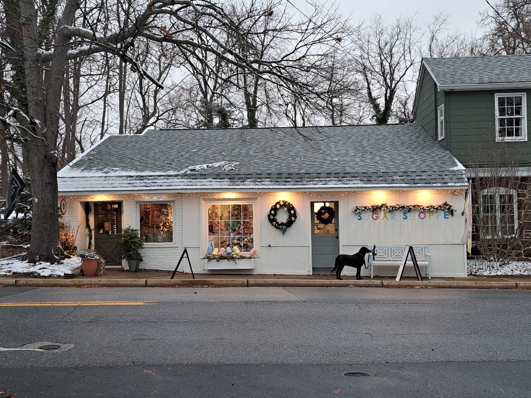 When <a href="/gspacc/">GSPACC</a>'s originally scheduled tree lighting was postponed due to snow, the chamber grounds seemed forlorn.  Across Riggs Ave. #TheSugarShoppe was aglow. Tree lighting postponed due to light snowfall, Sugar Shoppe offers sweet solace – sharonleestable.com