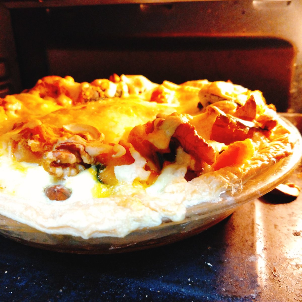 今日は冬至ですね。
ここはやっぱり！
ikkAのキッシュは、カボチャとミックスナッツ入りを焼いてます。今月の限定ランチは和風のビーフストロガノフ🎃
#今日のキッシュ　#キッシュ　#カボチャ　#キッシュカレンダー　#１２月２２日　#押上　#カフェ　#ランチ　#ギャラリー #ケニア山の紅茶