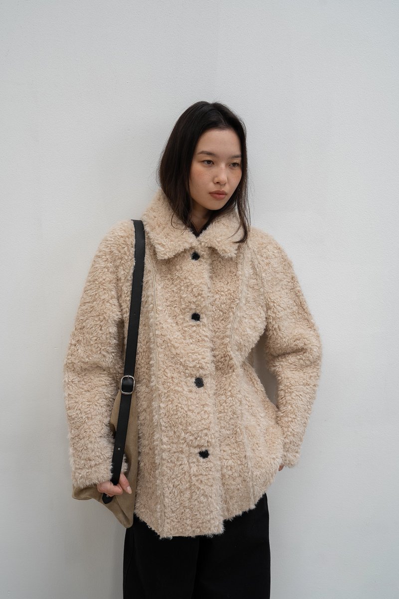 RESTOCK | molo mustang coat “大人が纏うファーコート”をコンセプトに