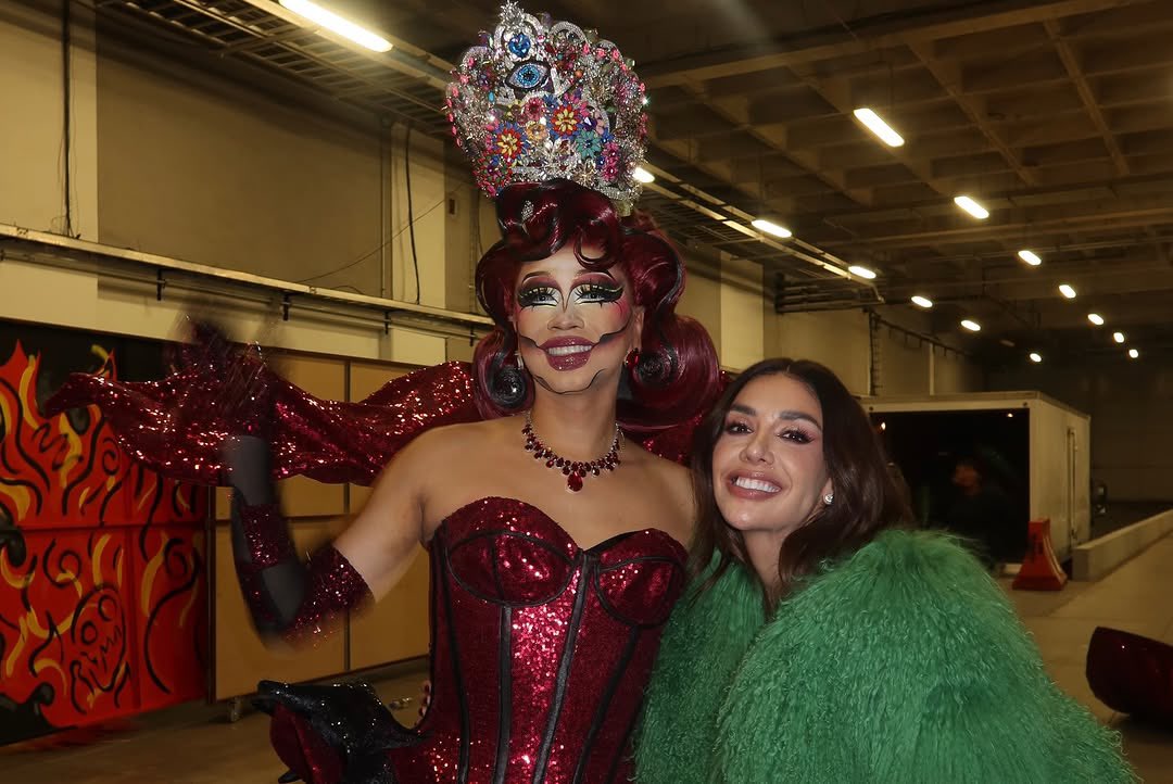 KarimeUp's tweet photo. Karime Pindter y Nayla Downs, ganadora de ala Más Draga 7. https://t.co/XjSNyeO4kL