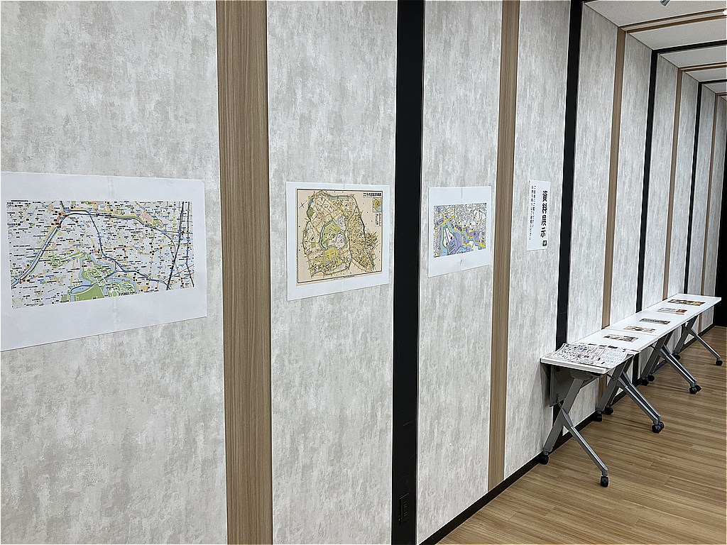 日本語文法学会第26回大会、専修大学神田キャンパスにて開催しました。ご参加のみなさま、ありがとうございました。大盛況でしたね。休憩室には神保町の古地図を掲示しました。
開催校責任者という大役を無事に果たせて、ホッとしています（学生たちがよく働いてくれました）。(^^)
#SJG2025