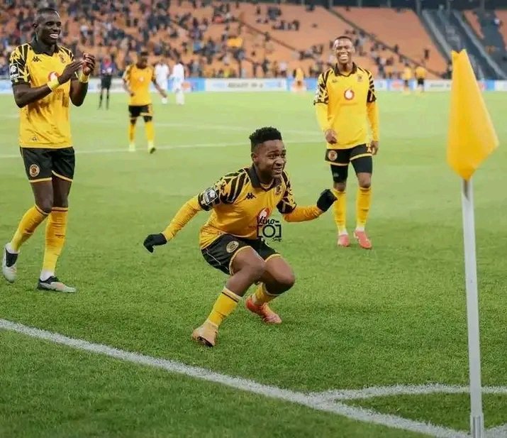 SbusisoMhlanga0's tweet photo. FULL TIME: Kaizer Chiefs 2-1 Orlando Pirates.

10.05.2025 Kaizer Chiefs were crowned as Nedbank Cup Champions 🏆 https://t.co/XWv2qrcZm8