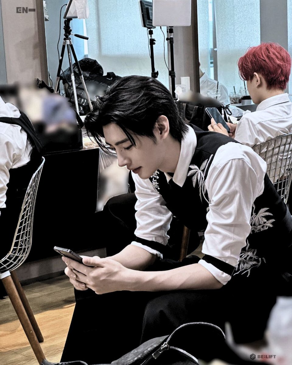 Sunghoon. tweet media