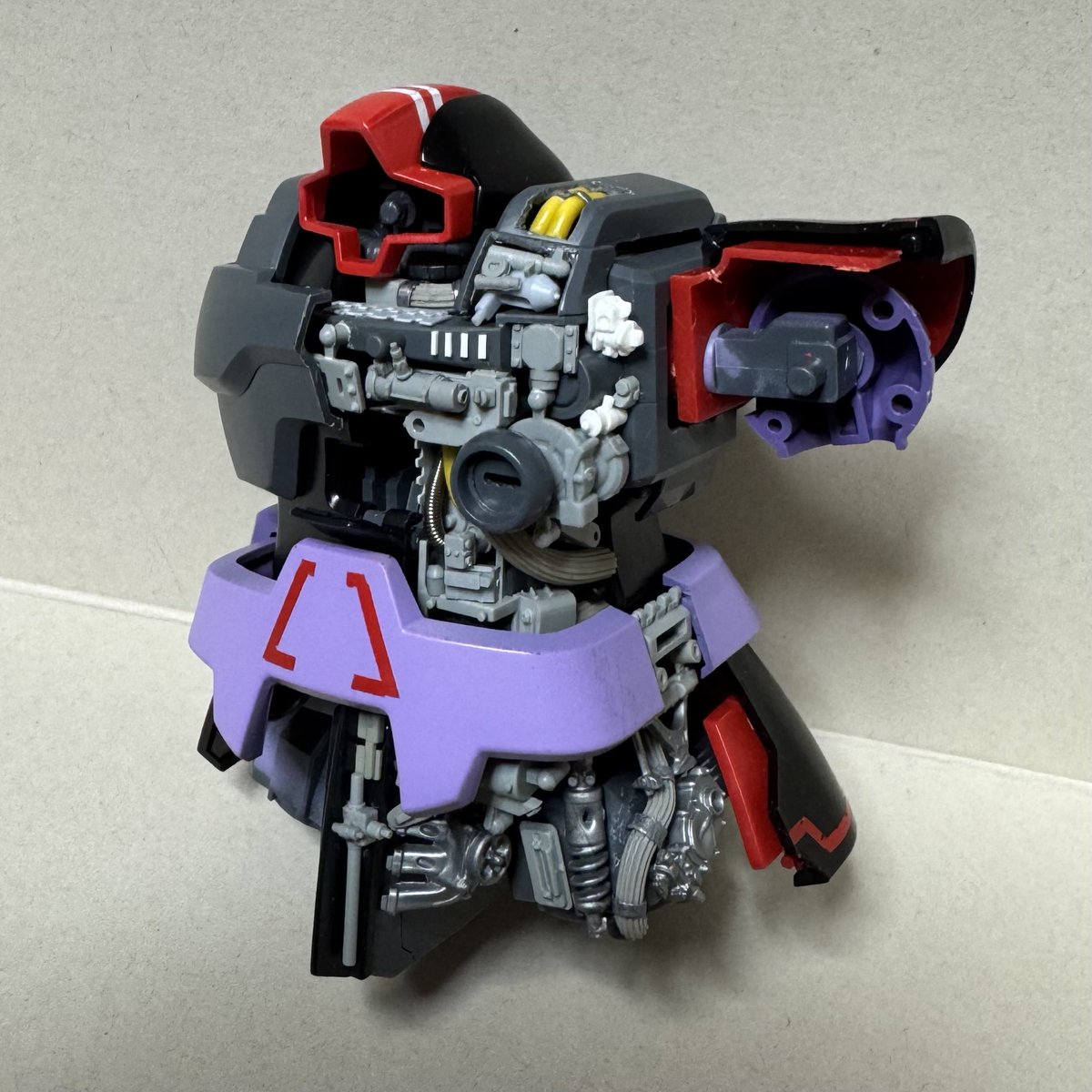 neko_usagi's tweet image. 今日のドムくん。
胴体がほぼ出来ました。
次は腕です。