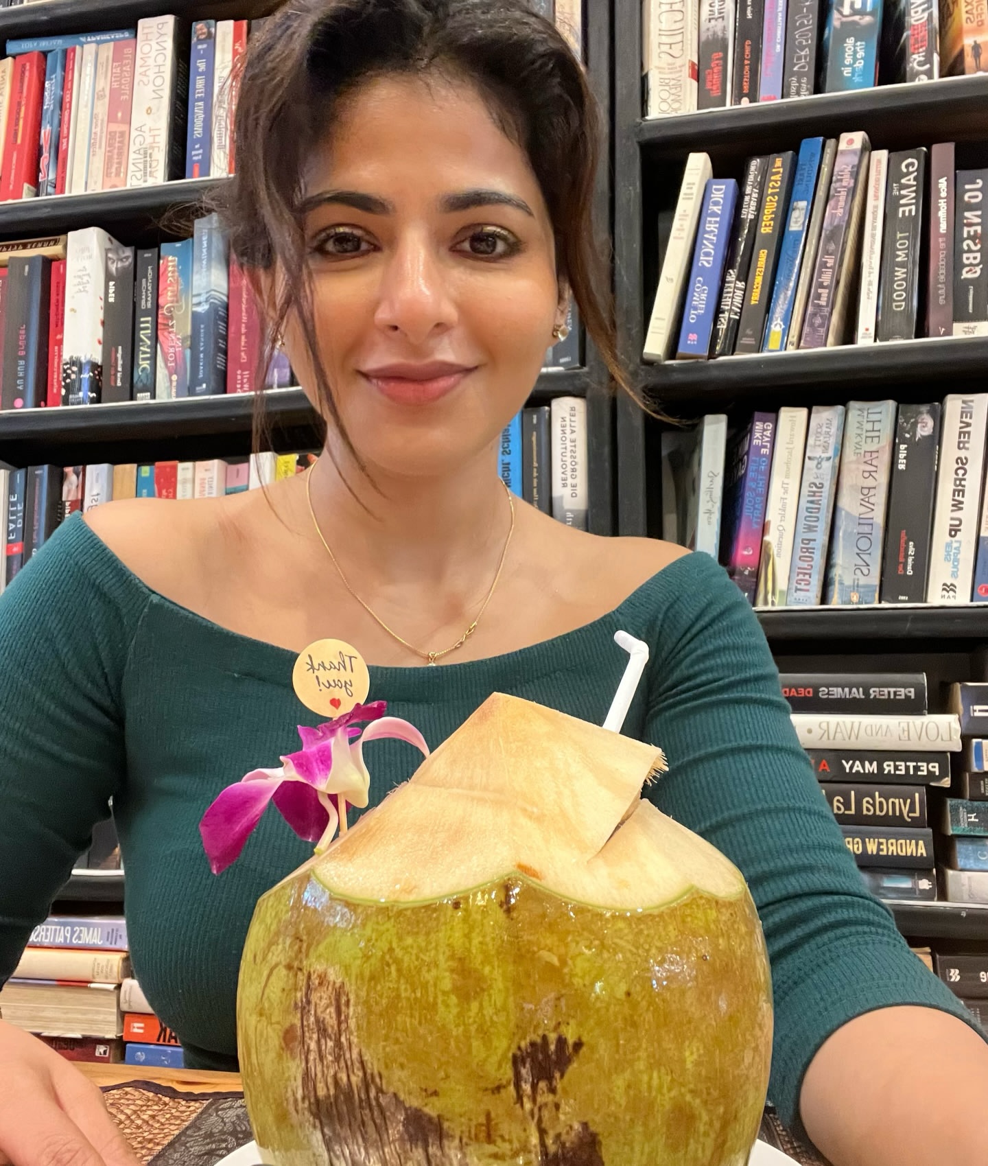 G8vdmdpbEAQ8zbN?format=jpg&name=large