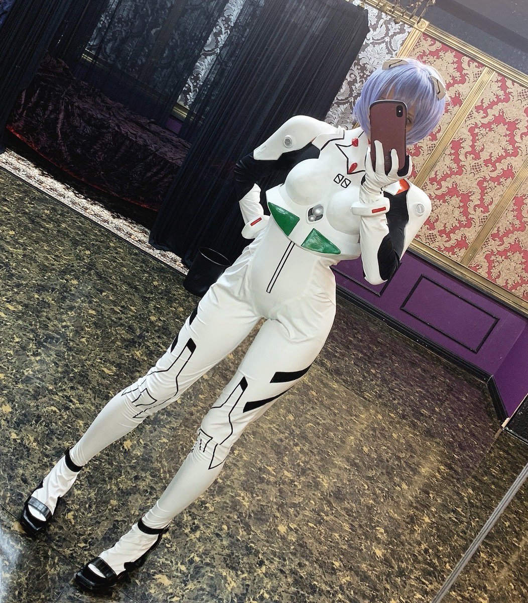 Reバース 綾波 PP 綾波レイの全身の自撮り！ レイちゃんはもっと華奢なイメージだけど