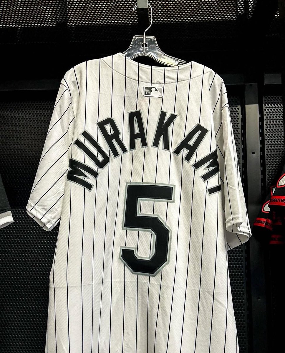 シカゴ・ホワイトソックスのチームストアには早速、村上宗隆 選手の