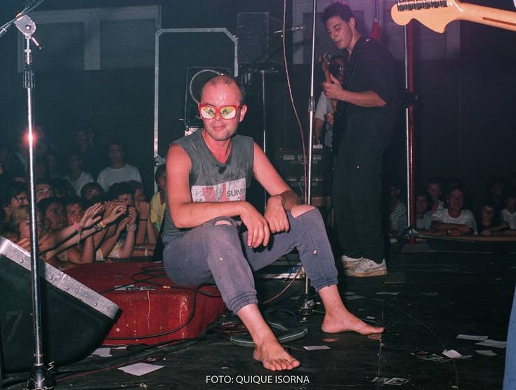 Noti_Ayer's tweet image. Un 22 de Diciembre, pero de 1987 a la edad de 34 años, uno de los artistas más importantes e iconos más trascendentes de la historia de la cultura popular nacional, daba su paso hacia la inmortalidad en su casa del barrio de San Telmo. Hace 38 años, se volvía inmortal Luca Prodan