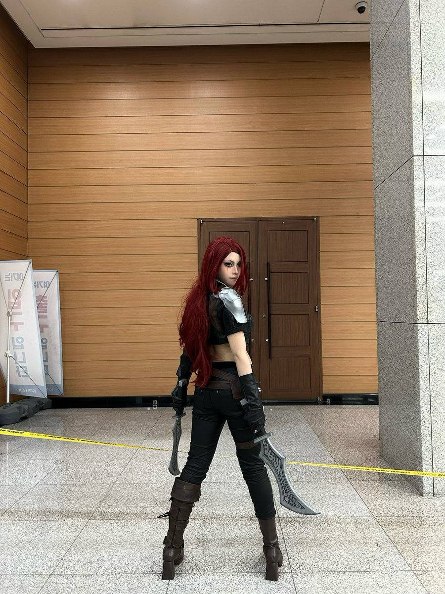 서코후기 일요일 리그오브레전드 기본스킨 대팀코 카타리나로 다녀왔습니다⚔️ 퇴근할 때 찍은 사진이라 머리가 엉망이군요 다들 추운 날씨에  고생 많으셨습니다!! 사진 있으신 분 디엠으로 보내주시면 감사하겠습니다ㅠㅠ 이제 부코 준비 들어갈게요😽, image size:900x1200