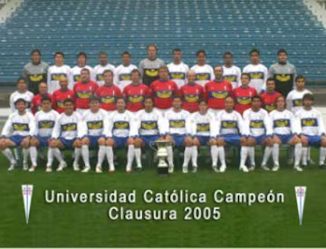 SebaCruzadoUC's tweet photo. Hoy se cumplen exactamente 20 años de cuando la UC salió campeón del Clausura 2005 al ganarle en esa infartante definición a penales al Vuyah. Definición que por cierto nunca debió haberse jugado pq el gol de Salas estaba absolutamente viciado #LosCruzados #EfemerideCruzada https://t.co/TAxDyuQjC2