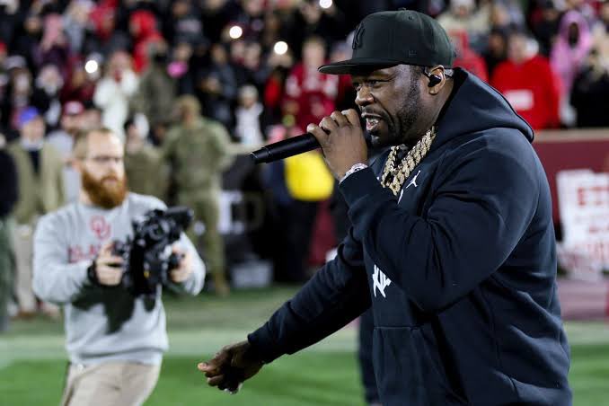 Tennesseesradio's tweet image. Behind the lens of 50 Cent’s stadium halftime performance during College Playoff SEC heavyweight clash between ALABAMA and OKLAHOMA.