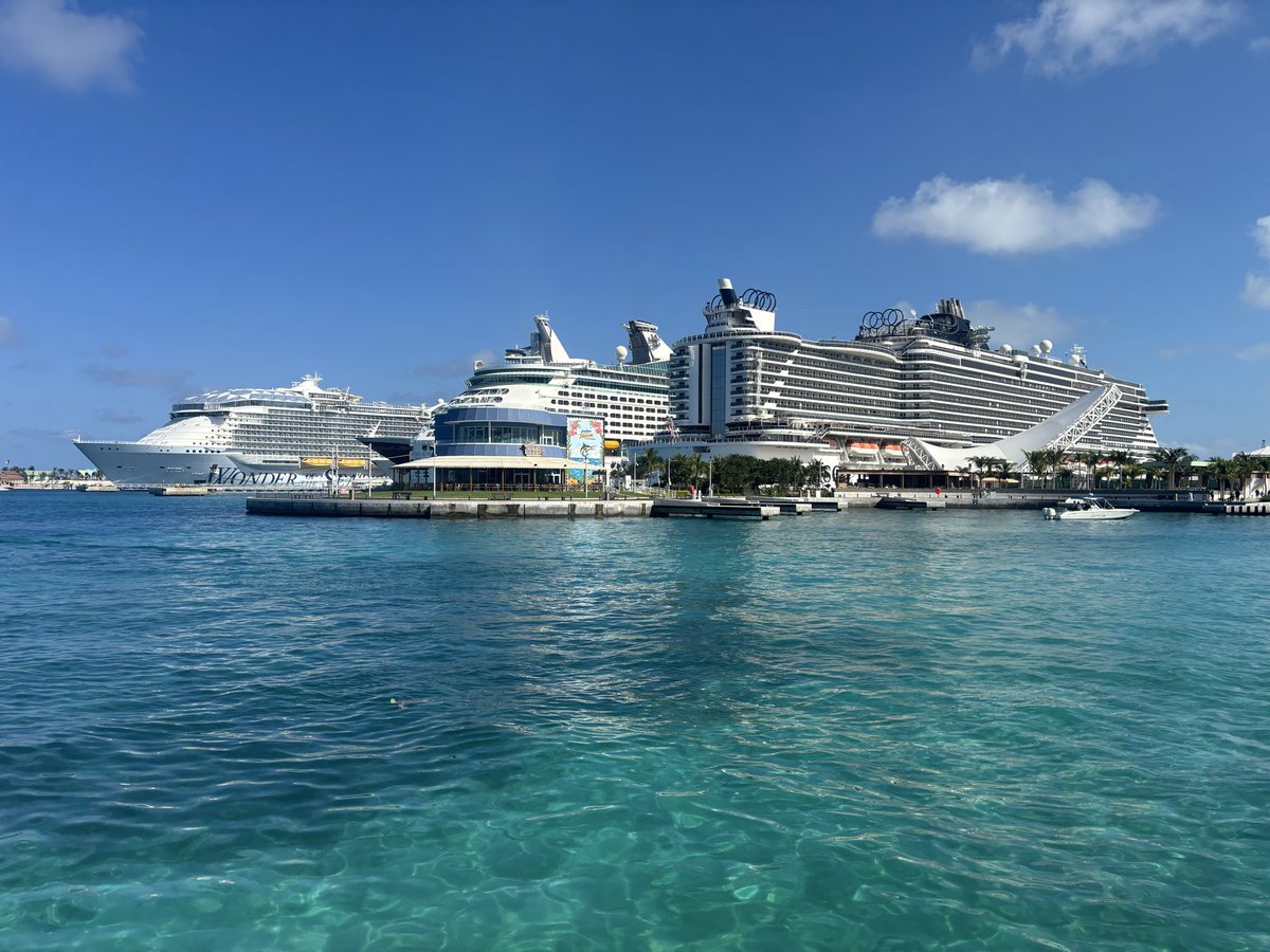 #Afrezza Taking Control in Nassau.  No technical nor temperature issues.  No need to bring any backups.  Just an Altoids tin of Afrezza.  Traveling is easy with Afrezza