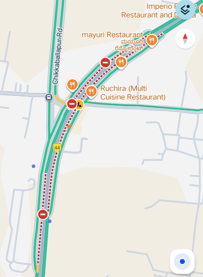 Shiva_Shekar's tweet photo. @nitin_gadkari @NHAI_Official 
 
Sir, this junction on NH44 near Chikkaballapur is creating atleast 40 min jam during night travels. Construction is too slow and commuters are facing really hard time to pass this junction. Please look in to it. 🙏

https://t.co/F4DLhhVM8b https://t.co/78J8aqIoDl