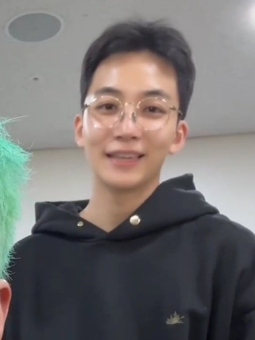 yoon ˙𐃷˙ tweet media