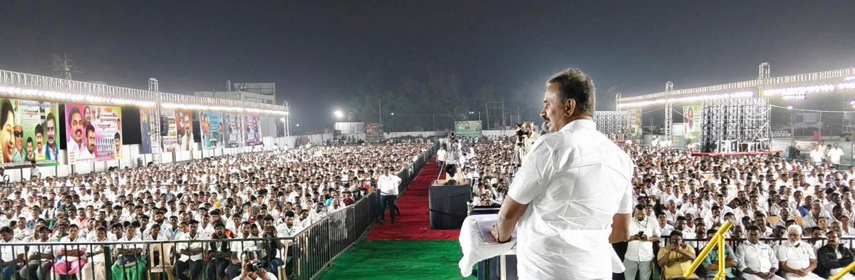 GowriSankarD_'s tweet photo. தேர்தல் பணி தொடங்கியாச்சு
கோயம்புத்தூரில் 10 தொகுதியும் 
சொல்லி அடிக்கிறோம் 🔥

கோயம்புத்தூரில் 10 தொகுதியும் பிரம்மாண்ட வெற்றியை அதிமுக கூட்டணி வெற்றி பெறவும் தமிழகத்தில் 210 க்கு மேற்பட்ட தொகுதிகளில் அதிமுக வென்று மாண்புமிகு எடப்பாடியார் அவர்களை முதலமைச்சராக அரியணையில் அமர்த்த அடித்தளம் அமைக்கும் வகையில், கோவை குலுங்கும் வகையில் ஆலோசனை கூட்டம் மாநாடு போல நடத்திய கழக தலைமை நிலைய செயலாளர் ச��்டமன்ற எதிர்க்கட்சி ��ொறடா ஒப்பாரும் மிக்காரும் இல்லாத ஓய்வறியா உழைப்பாளி எங்களின் ஆருயிர் அண்ணன் S.P.வேலுமணி அவர்கள் ❤️

@SPVelumanicbe