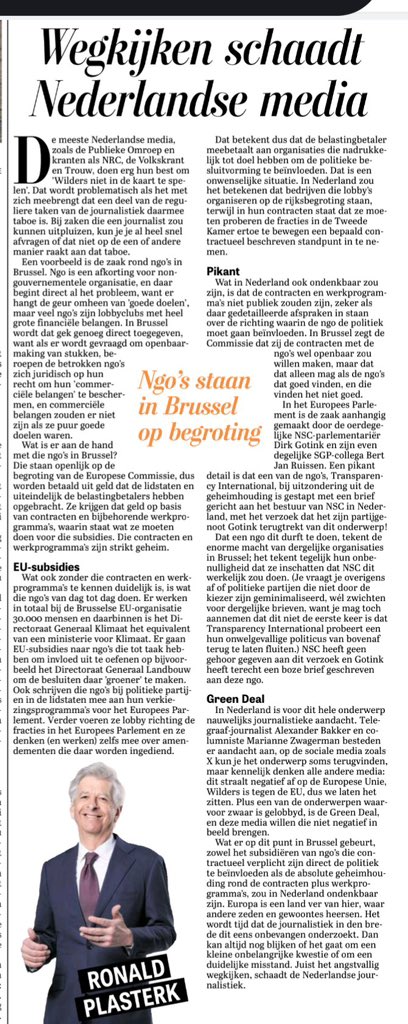 Het is simpel: 

Progressieve ambtenaren subsidiëren progressieve NGOs om te helpen progressieve politiek door te drukken en dat met het geld van de overwegend niet-progressieve belastingbetaler.

Iedereen verliest behalve de progressieve beweging.