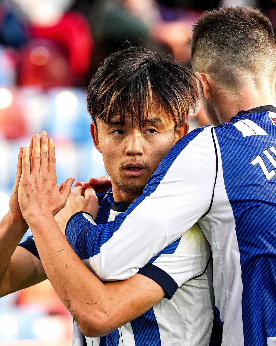 Boxer949's tweet image. 素晴らしいゴールですね⚽️🎉久保建英選手のヘディングシュートは本当に見事でした👏試合の流れを変える一撃で、チームにとっても大きな意味を持つゴールです🔥久保選手が活躍する姿は、どんどん魅力的になってきますね✨これからの試合も楽しみです！頑張れ、久保選手💪⚽️💫