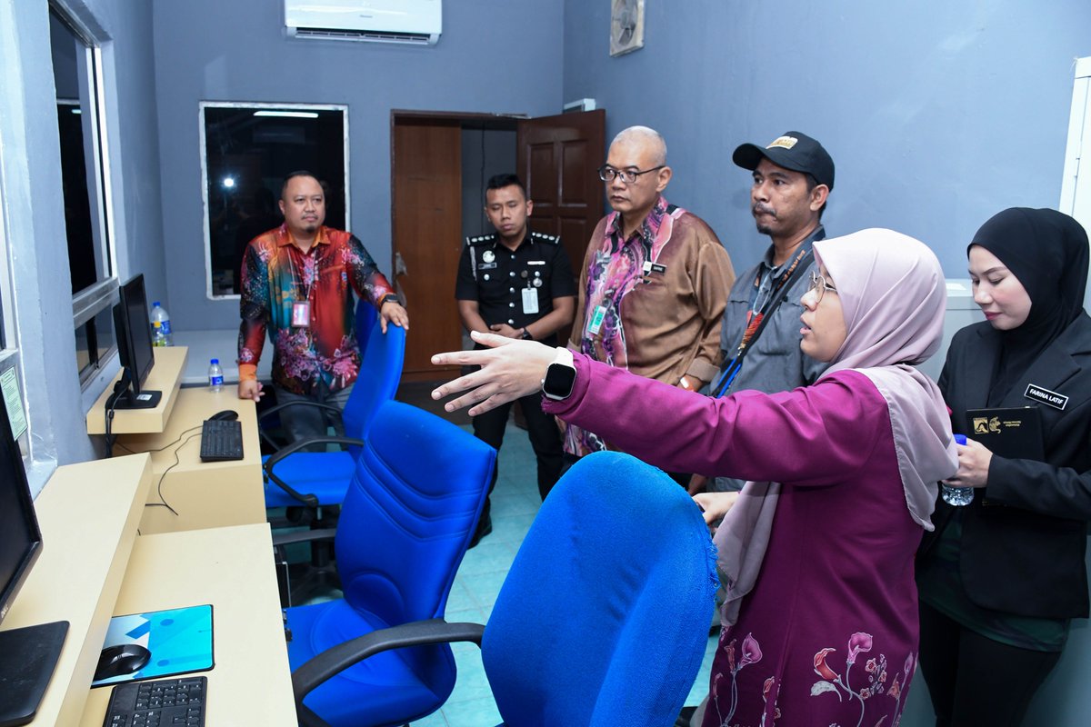 Pada 18 Disember 2025, YBrs. Tuan Mohd Safrie bin Zakaria, Komander AKPS KLIA, mengadakan lawatan rasmi ke Terminal 1, Terminal 2 dan Kargo FCZ bagi mengenali pegawai serta memahami skop tugas dan operasi AKPS.