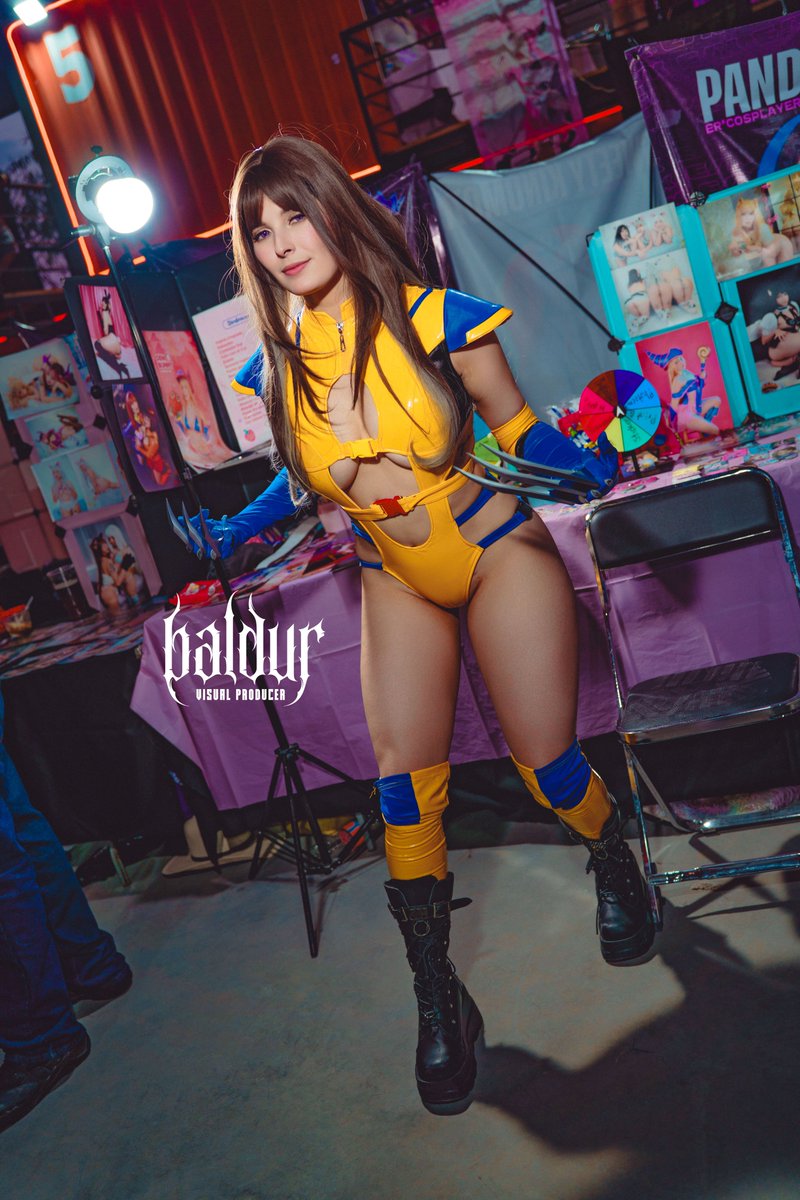 La belleza afilada de <a href="/DniBunnybabe/">Deni Bunny 💋</a>  en la <a href="/E_Xconvention/">E-X Electronic adult entertaiment expo</a>  en #Monterrey