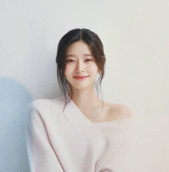 근데 한번도 생각해본적 없었는데

이주빈 김민주 진짜 닮앗다.. 자매미? 잇으심