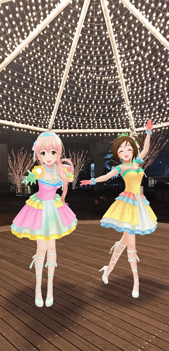 夜の光の屋根があるステージで踊るアイドルたち 琴歌「さあ、あなた