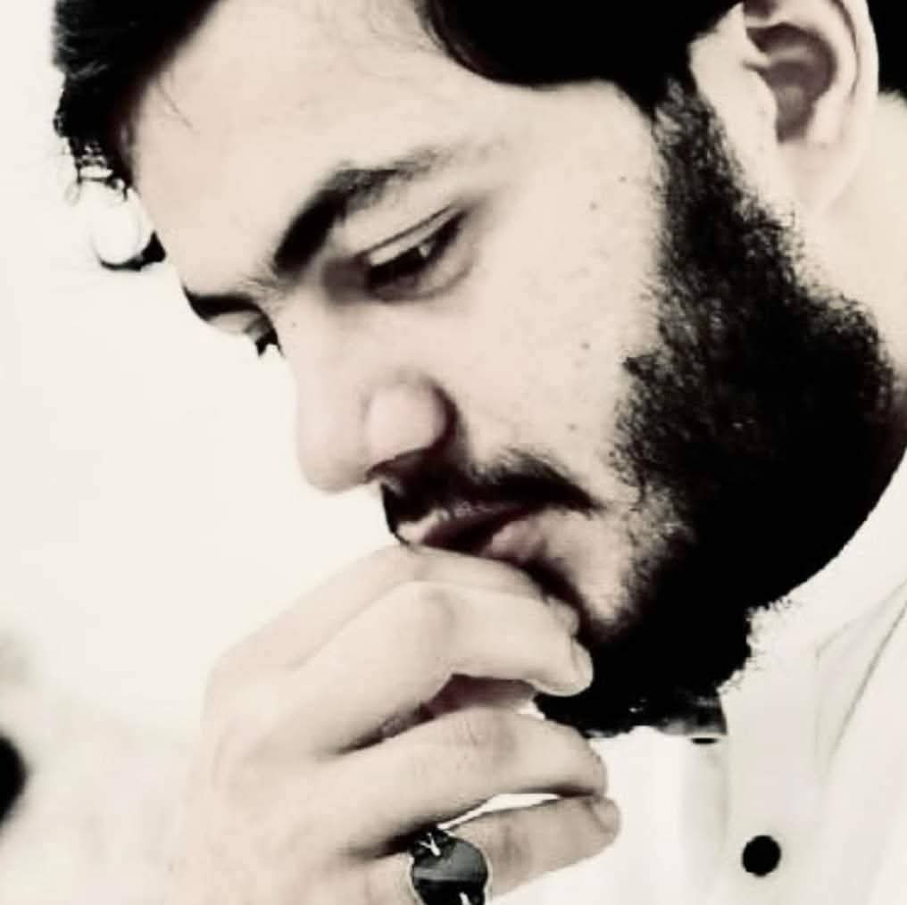 دا زمري څوک پيژني؟

😰