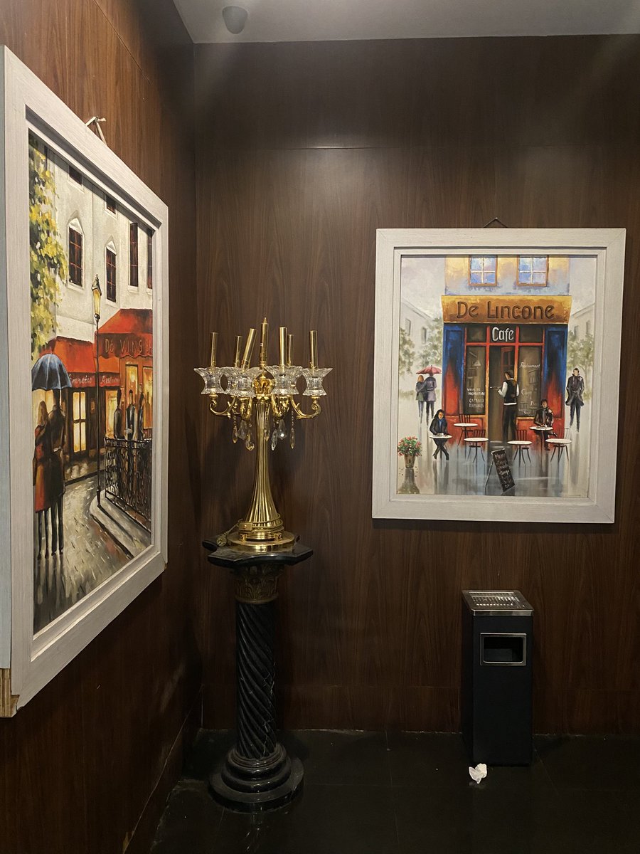 threcently's tweet image. fitcheck pulang ke bandung 🪄