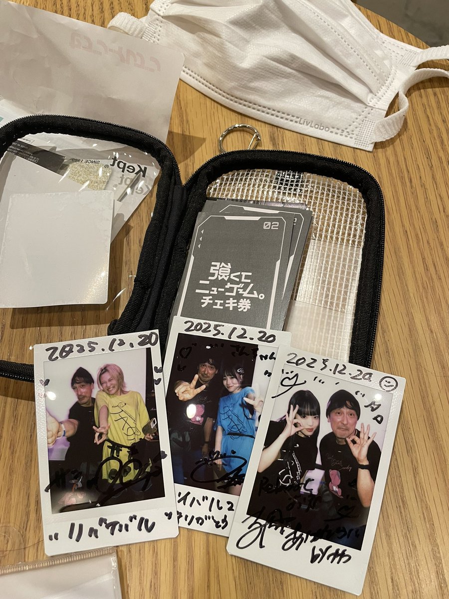 チェキ券入れを買った。これで買いだめしても安心(？) チェキは #強く