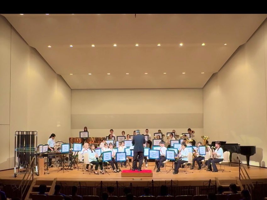 krsewe's tweet photo. 【🎷第10回 定期演奏会が終わりました🎺】
当日はお足元の悪い中、たくさんのご来場ありがとうございました！私たち自身も楽しく演奏でき、節目としての集大成を観ていただけたのではないかと思います❤️‍🔥
またここから新たに20回を目標に頑張っていきます💪🏻引き続きよろしくお願いします🙇🏻✨ https://t.co/tRPjUBs0Ss