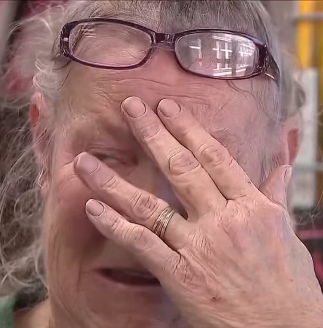 EndWokeness's tweet image. One glorified Charlie Kirk getting kiIIed

One politely asked to "speak English"

Guess who got fired by her school?