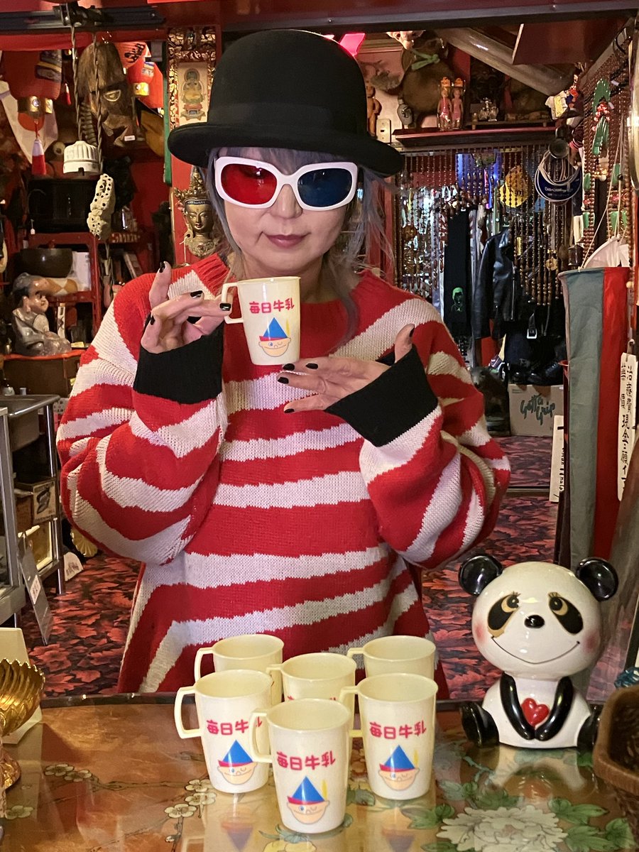 昭和レトロ 毎日牛乳 プラスチックコップ 未使用品です。 高さ8.2cm 1