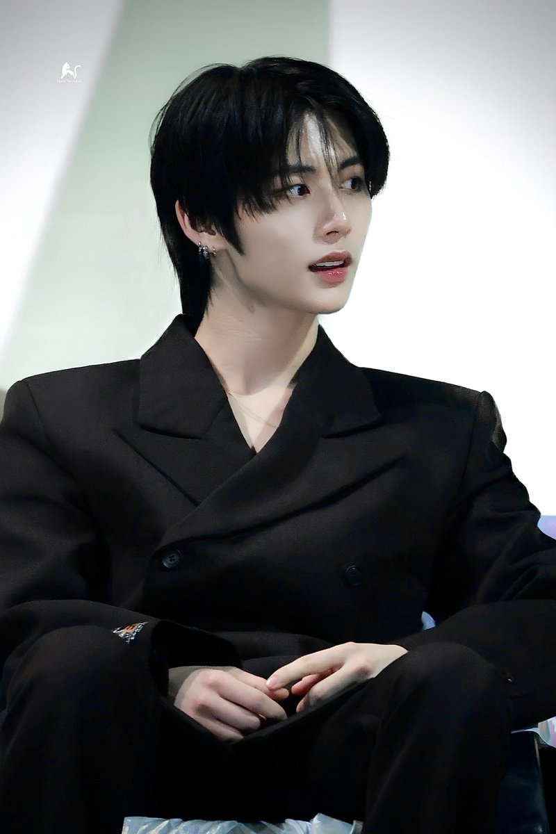 TaeMeow_810's tweet photo. 251220 MMA

#태산 #보이넥스트도어 
#TAESAN #BOYNEXTDOOR https://t.co/FpaoAlyyIb