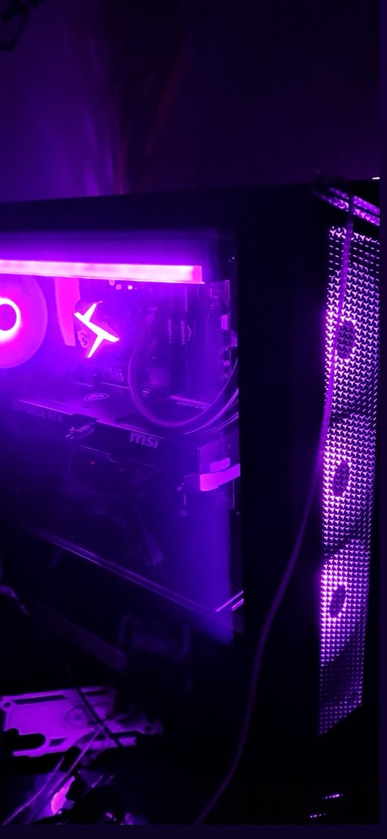 My New PC🙏🏼🙏🏼🙏🏼

RYZEN 9 9900 X
GFORCE RTX 5080 16GB GDDR7
32GB RAM DDR5
🥶