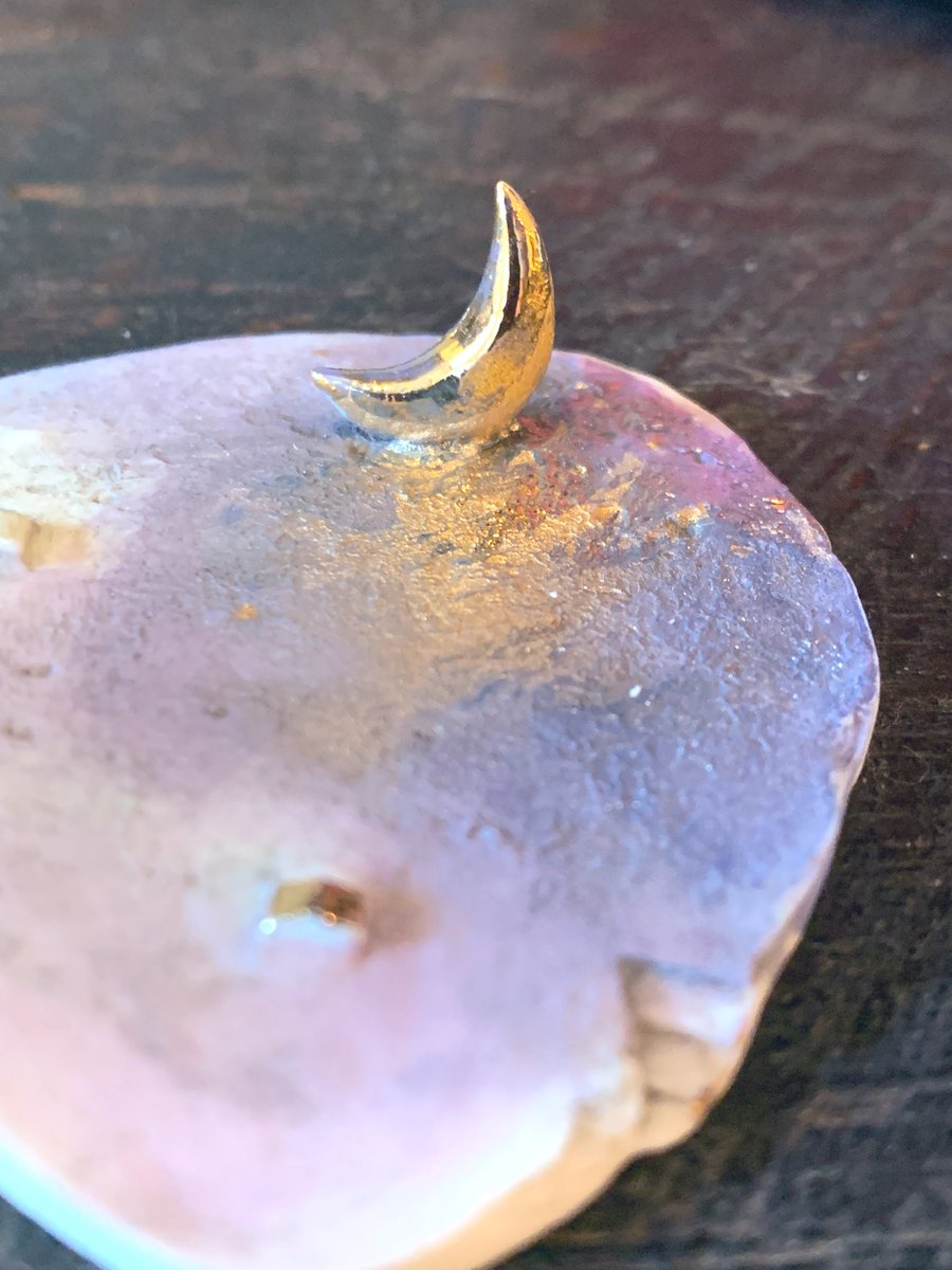 h.u.g個展は昨日終了いたしました。
ご来場誠にありがとうございました。
冬の暮らしを心静かに眺めて過ごせる作品ありがとうございました。
これからもよろしくお願いいたします。