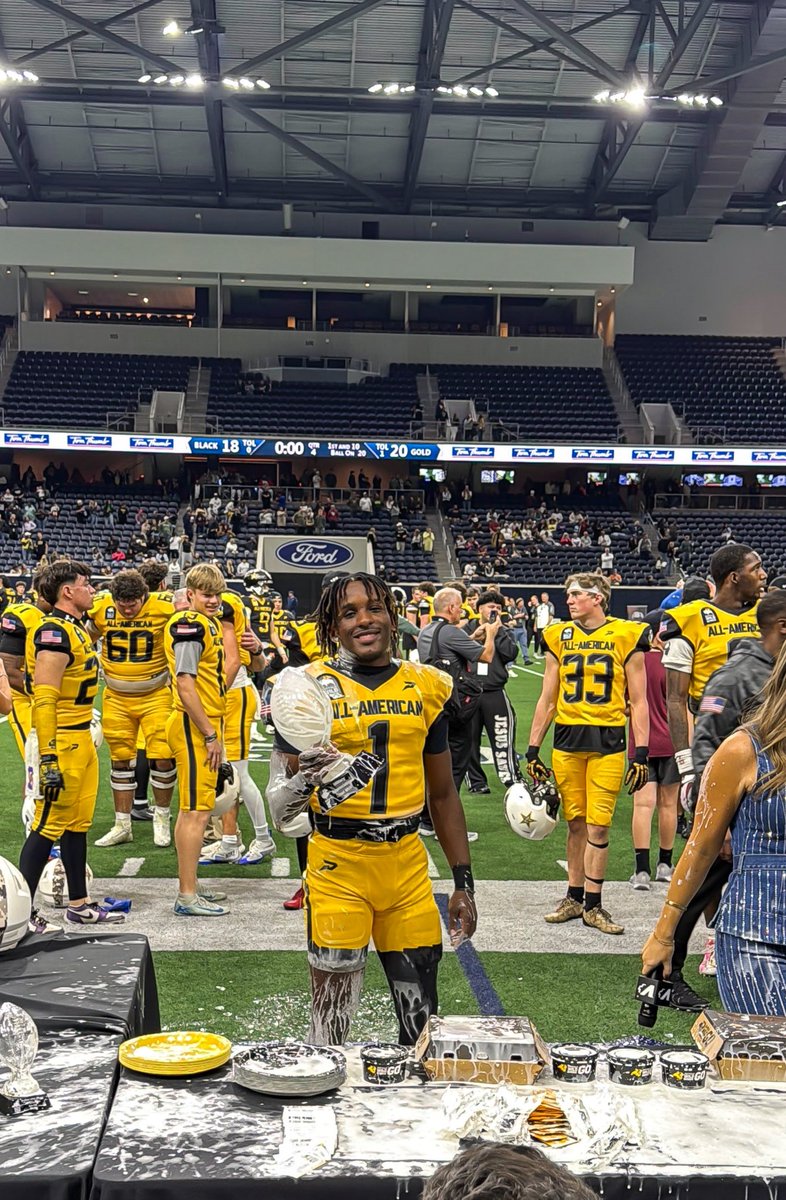 Cam A. Newton tweet media