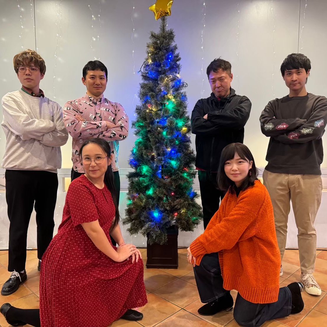 みなさま、ご無沙汰しております！
クリスマス🎅の時期にライブを！なんてお話しておりましたが、申し訳ありません。実現できませんでした…
ですが！！！
年明け1/19(月)夜にライブを開催予定です！！
詳細はもう少々お待ちください。
みなさま素敵なクリスマスを🎄🎄
思い出写真置いておきます📷