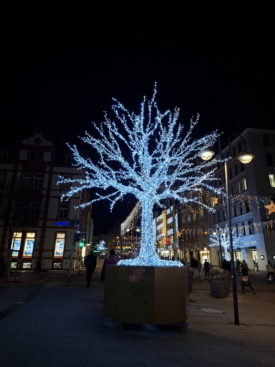 Morsche ihr Lieben ⛄️🤶🎅🎄
Auf in die beiden letzten Arbeitstage vor Weihnachten. 
Schöne Weihnachtswoche und besinnliche Zeit für Euch 🕯🕯
➡️☕️☕️☕️⬅️ natürlich frisch und  duftend🤗🥳