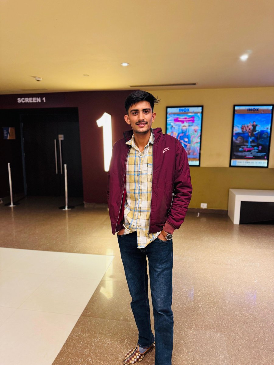 shrawansaran25's tweet image. पूजनीय माता पिता, गुरुजनों व इष्टदेवो के आशीर्वाद ओर परिवारजनों व  हर स्थिति में साथ निभाने वाले साथियों की दुआओं और अभिप्रेरणा के बदौलत आज राजस्थान पुलिस में चयन हो गया🚨❤️
(टेलीकॉम Rank 77,
अमृता देवी BT Rank 2)

सब का आभार ❤️