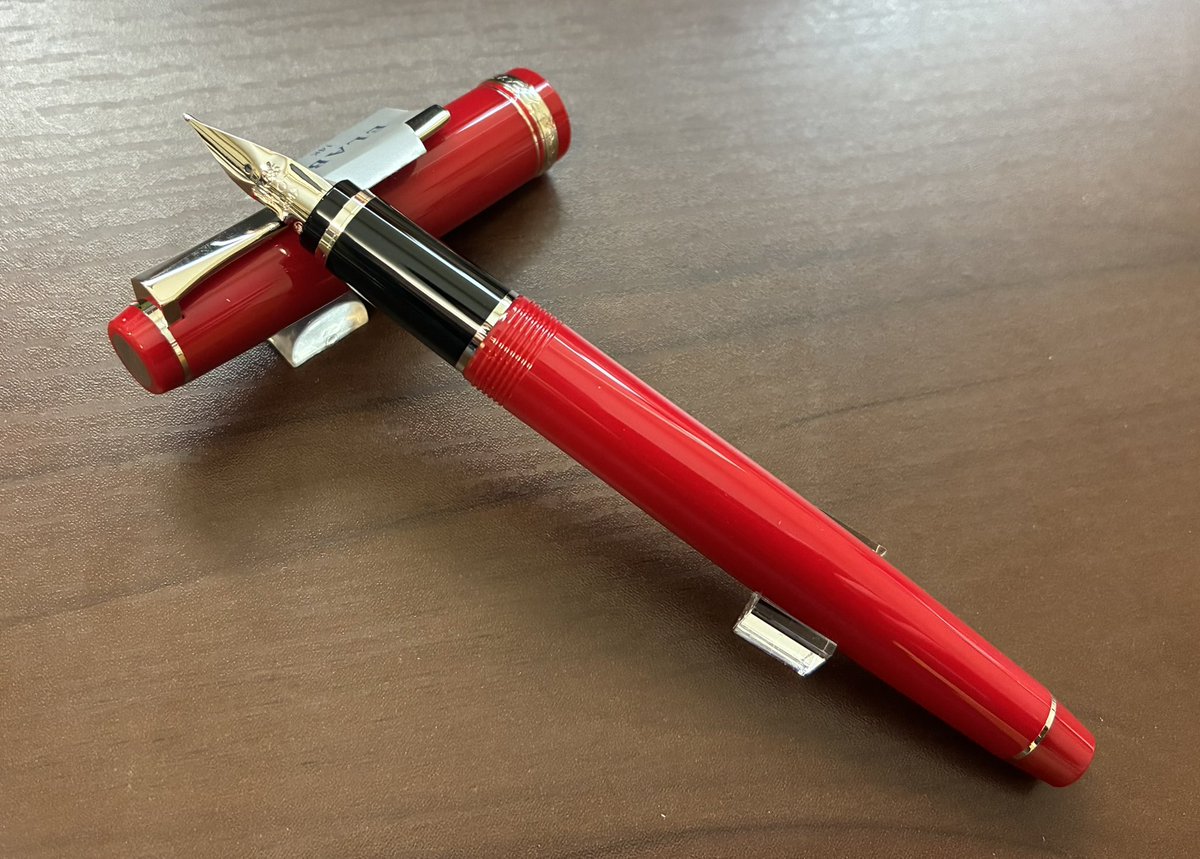 パイロット万年筆 カスタムエラボー SM 廃番品レッド 樹脂軸 残り1本