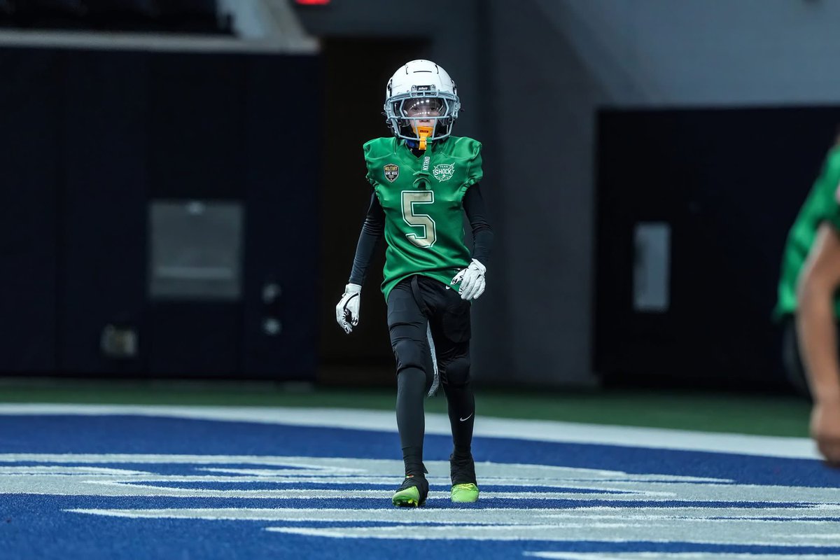 BoomSimons5's tweet image. They didn’t have a jersey for me this weekend but that don’t mean I don’t stop trying! I’m going to keep working, I’ll get one!!! @US_ArmyBowl_GS