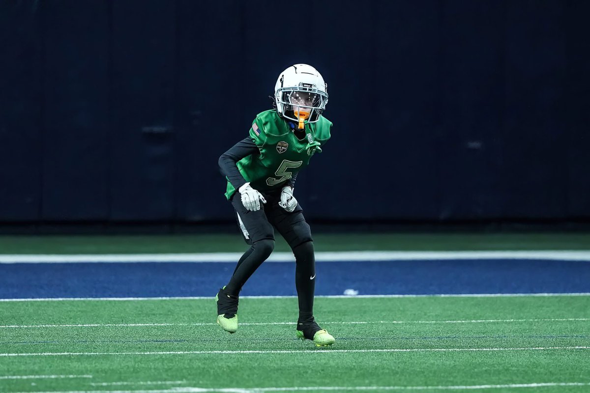 BoomSimons5's tweet image. They didn’t have a jersey for me this weekend but that don’t mean I don’t stop trying! I’m going to keep working, I’ll get one!!! @US_ArmyBowl_GS