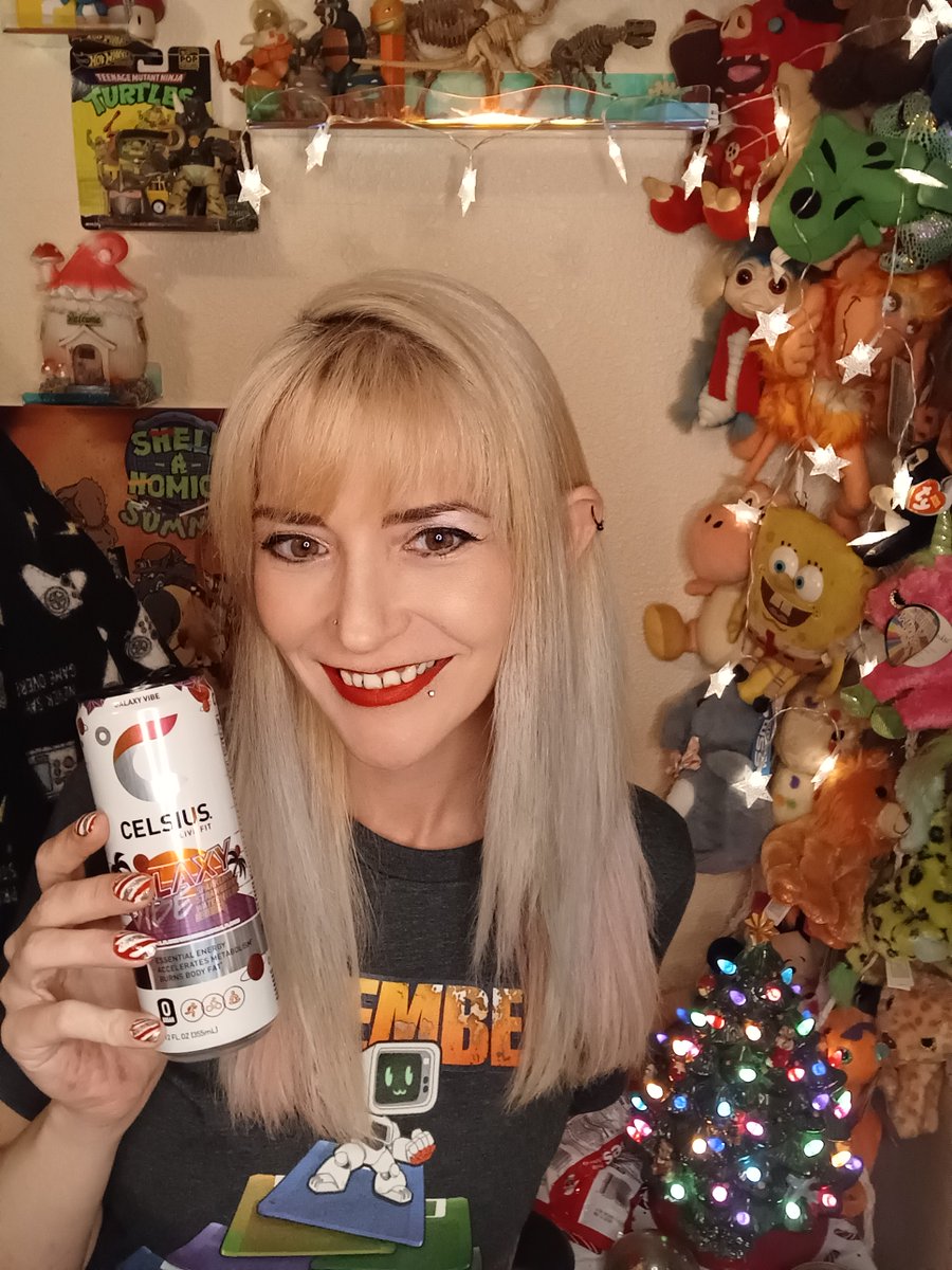 NicoleS97095095's tweet photo. Happy DOSember! Kicking it off with Commander Keen: Goodbye Galaxy: Episode 4-Secret of the Oracle! #DOSember #Celsius strawberry watermelon galaxy vibe! https://t.co/SCBCMGdwqf