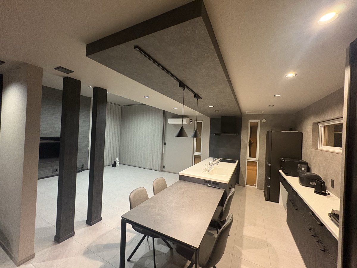 #今年一番高い買い物を貼る
シルビアを屋内保管したいという原動力だけで家建てた()今年というか一生で1番高い買い物ですな