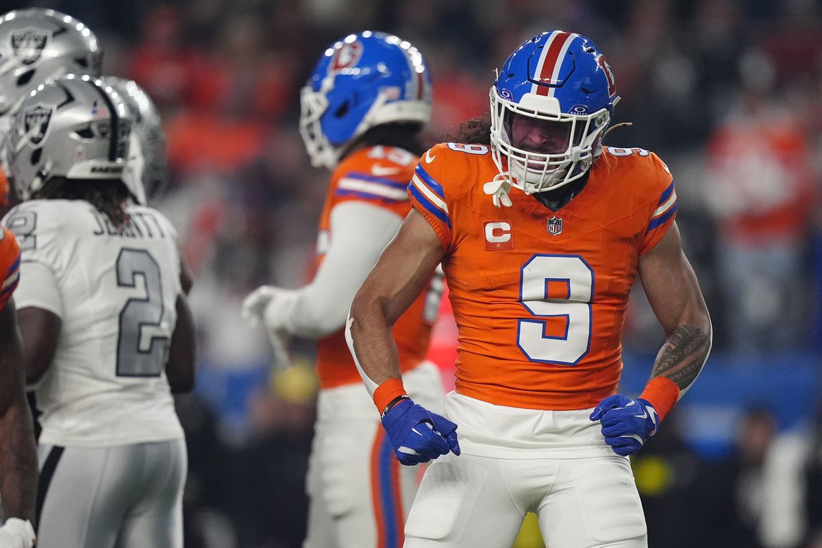 ZacStevensDNVR's tweet image. Talanoa Hufanga became just the second player in Broncos history with 100 tackles, 10 passes defended and 2 sacks in a single season.

An incredible first year for Hufanga in Denver.