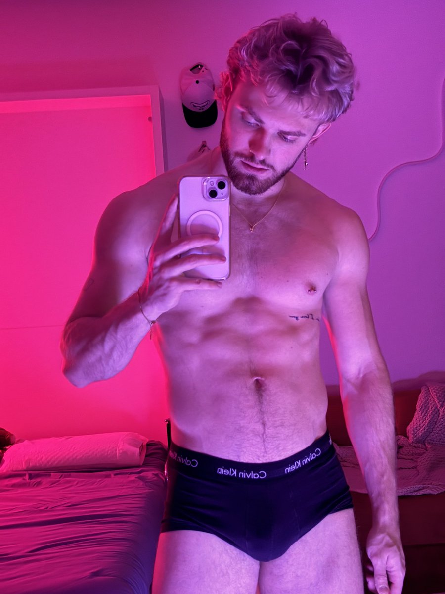 buff boy brock tweet media