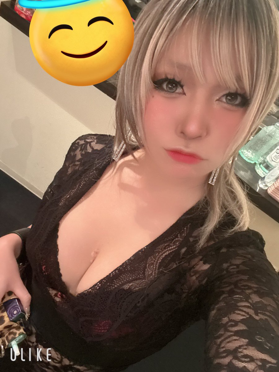 本日22(月)のバロックちゃんは
莉艶、律、すみれ、エナ、金太郎、みづき です👠
いよいよ2025年も最終営業週となりました！
最終日は26日(金)、翌日27日(土)はバロックちゃん忘年会となっております⭐︎