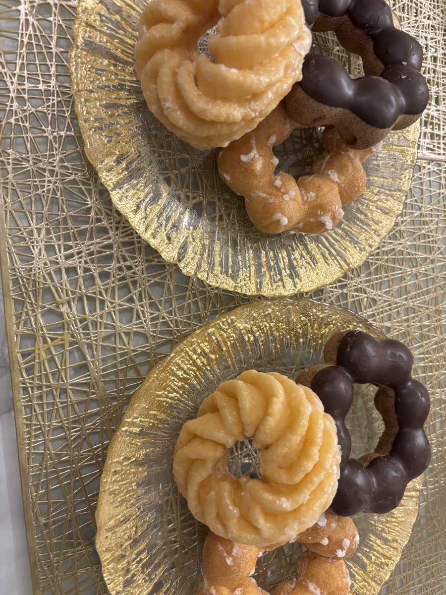 しゆうさん(@ShiyuU1702 )からいただいたプライズを使ってミスドの