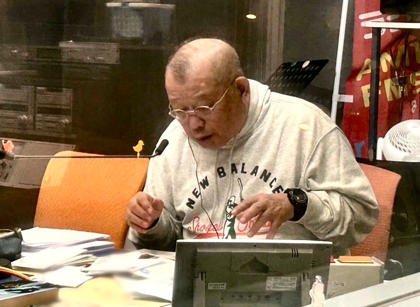 昨日（今日）深夜に
ラジオ大阪で放送された
「新野新さんを偲ぶ
鶴瓶ひとりのぬかるみの世界」に
少し出させていただきました

41年前、「ぬかるみの世界」の
生放送終わりの師匠に会いに行き
弟子入りをお願いしたという
思い出の番組です

radikoなどで
ぜひお聴きください✨