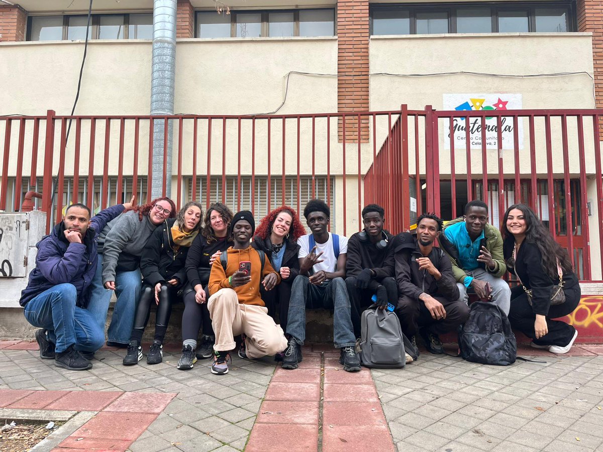 🏃‍♀️⚽ El viernes pasado vivimos una jornada deportiva inolvidable ¡Gracias a todos por hacerlo posible! ❤️

#centrodedía2025 #madrid #proyecto2025 #acogida #trámites #ayuda 
#social #tetuán #migración #talleres #formación #mujeres 
#colectivosvulnerables #voluntariado