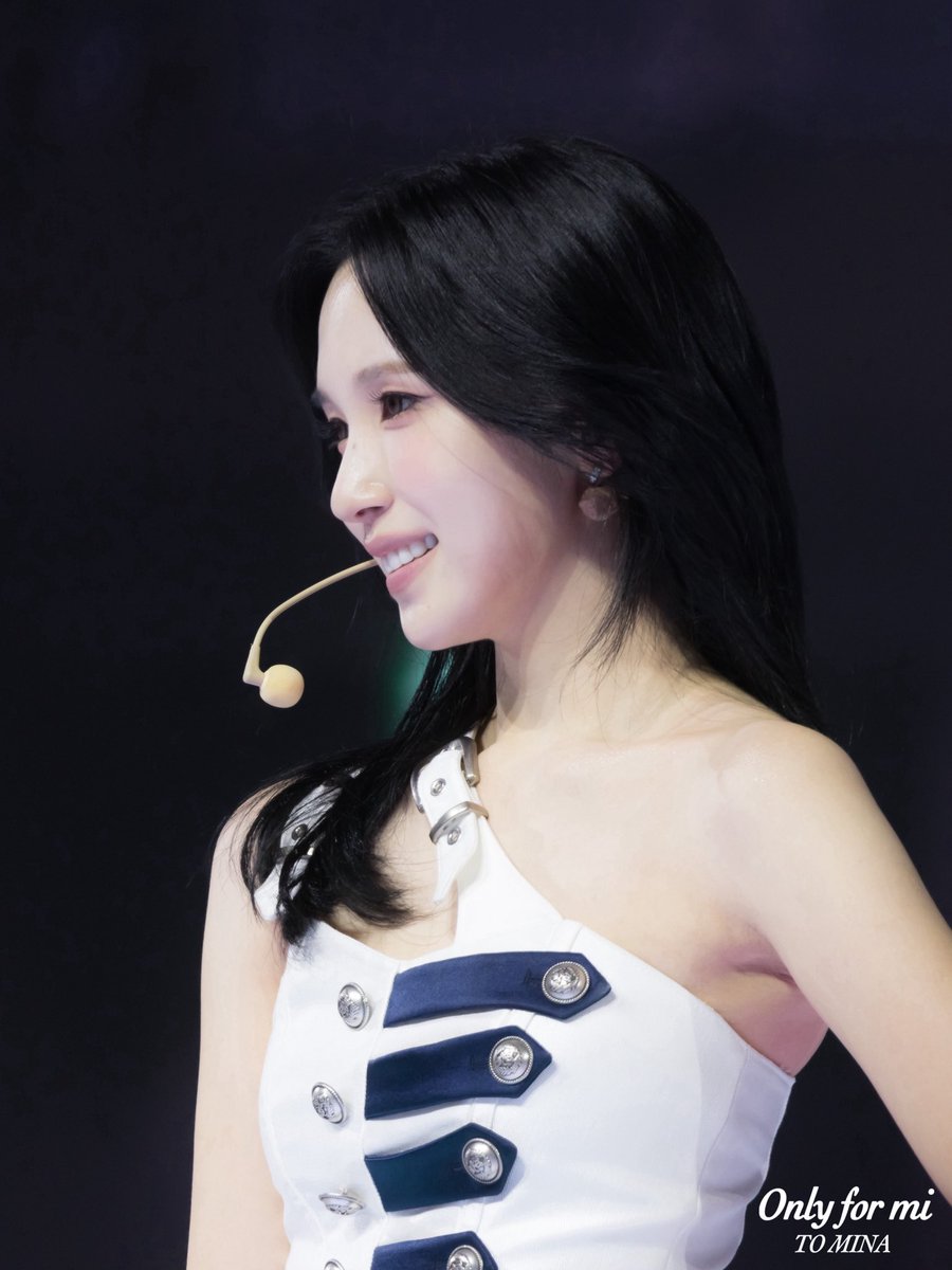 251214 THIS IS FOR in Bangkok day2

#TWICE #트와이스 #MINA #ミナ #미나